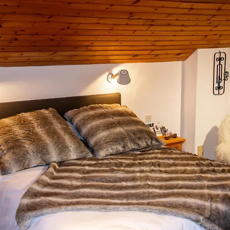 B&B 