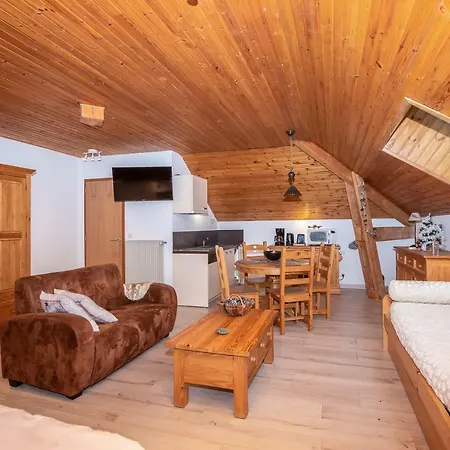 B&B 